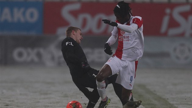Slavia v utk�n� s P��bram�