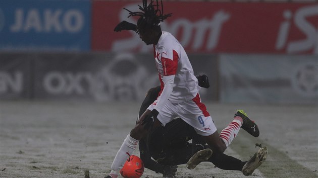Slavia v utk�n� s P��bram�