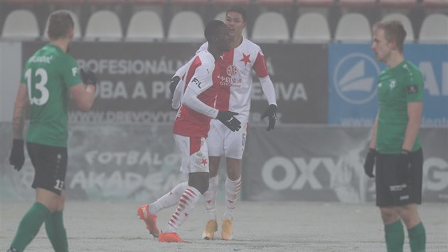 Slavia v utk�n� s P��bram�