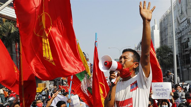 Pokra�ující protesty v Barm�.