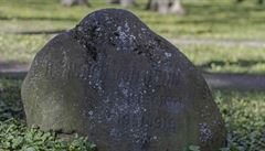 Náhrobní kámen na h�bitov� Kopli