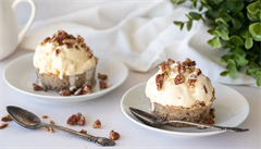 Smetanová zmrzlina v ořechových košíčkách podle foodblogerky