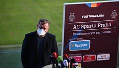 První tisková konference trenéra Sparty Pavla Vrby.