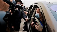 První závěry z návštěvy Číny. Únik koronaviru z laboratoře není pravděpodobný, tvrdí experti WHO