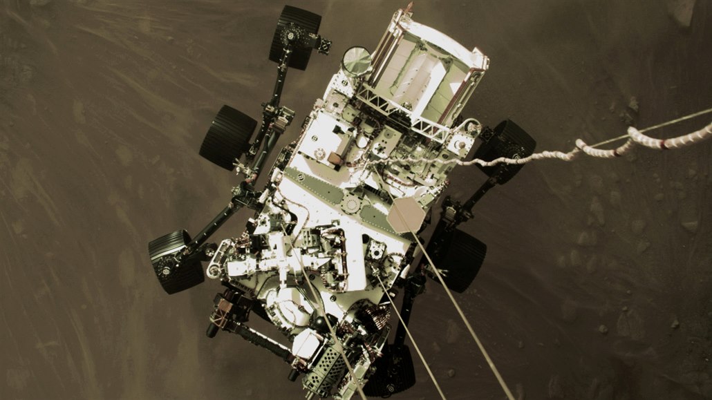 Robotický průzkumnk přistál na Marsu.