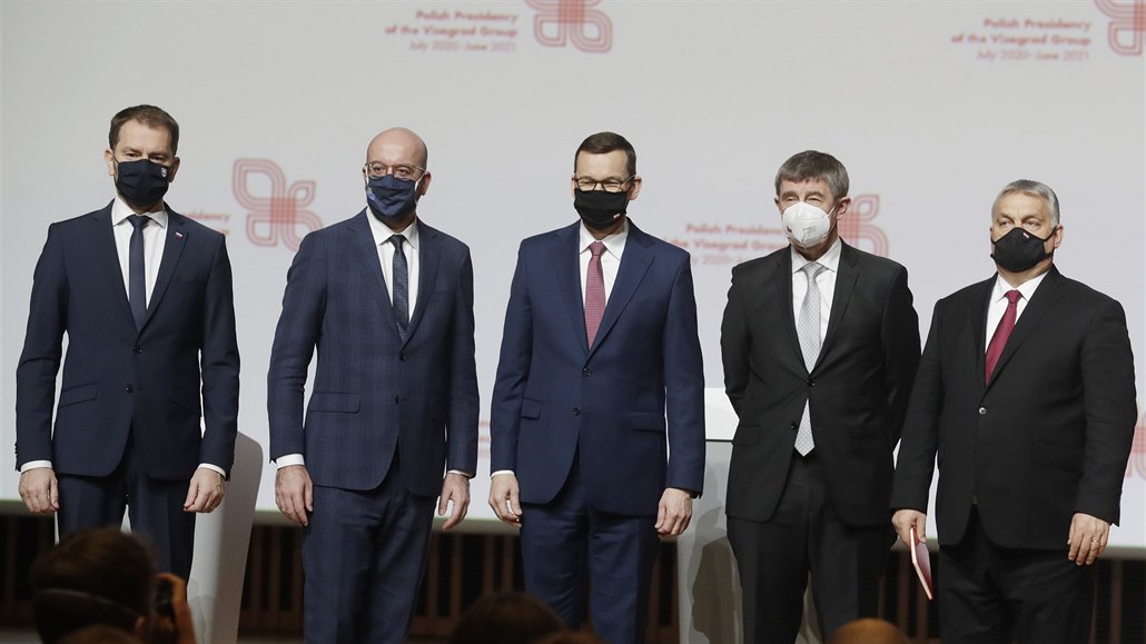 Premiéři států V4 Igor Matovič, Mateusz Morawiecki Andrej Babiš a Viktor Orbán...
