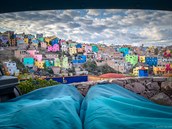 Mexiko - Výhled na barevné domeky v Guanajuate