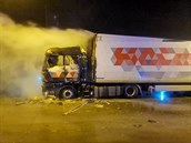 Lochkovský tunel v Praze byl 15 hodin uzavřen kvůli požáru kamionu, nikdo se nezranil