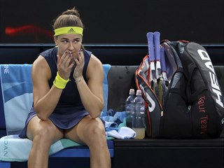 Karolna Muchov vstebv postup do tvrtfinle Australian Open.