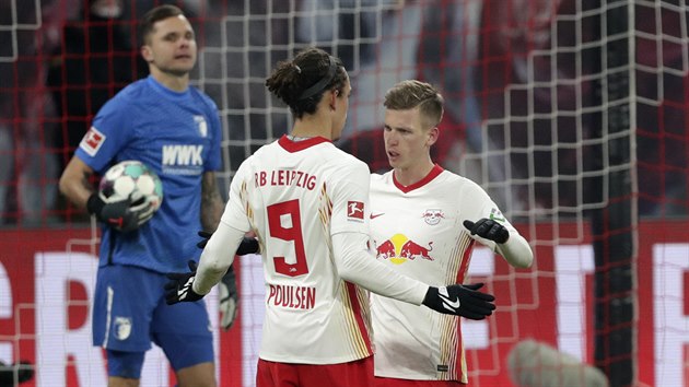 Olmo a Poulsen slaví branku Lipska