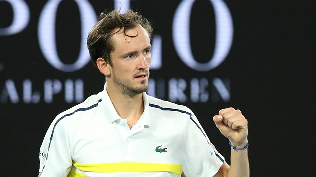 Daniil Medvedv slaví postup do finále Australian Open.
