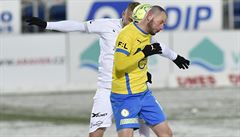 Zleva Petr Reinberk ze Slovácka a Pavel Moulis z Teplic.