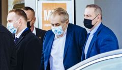 Zeman dostal druhou dvku vakcny proti koronaviru. Okovali ho opt ve vojensk nemocnici