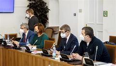 Jednání vlády s opozičními lídry. Na snímku zleva Karel Havlíček, Alena... | na serveru Lidovky.cz | aktuální zprávy