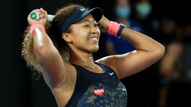 Naomi Ósakaová se raduje z vítzství na Australian Open.