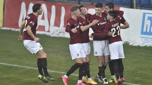 Utkání 20. kola první fotbalové ligy: Fastav Zlín - Sparta Praha, 20. února...