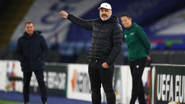 Trenér praské Slavie Jindich Trpiovský.