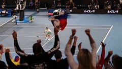 Novak Djokovi� slaví titul z Australian Open 2021.