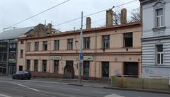 Bouraný objekt n�kdej�í pra�ské restaurace Na Vlachovce.