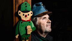 Lidé na Aukru koupili za dva m�síce zbo�í se �vejkem za 65 tisíc korun