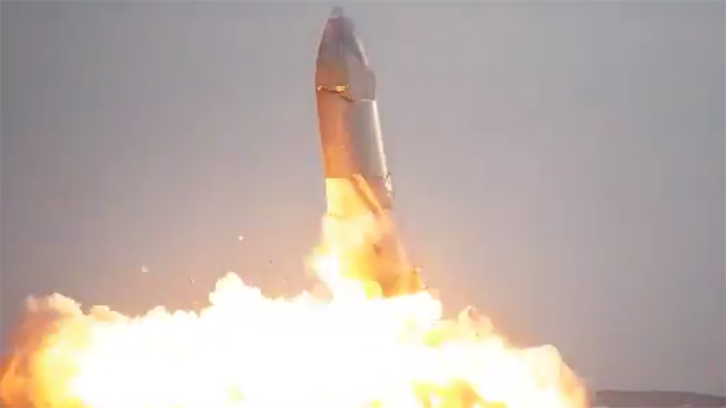 Zkuební let prototypu rakety Starship spolenosti SpaceX podnikatele Elona...