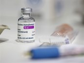 Užitek vakcín AstraZeneca podle agentury EMA převažuje nad riziky. Výroky o její nevhodnosti byly překrouceny