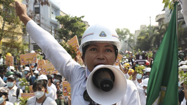 Demonstrace ve mst Mandalaj.