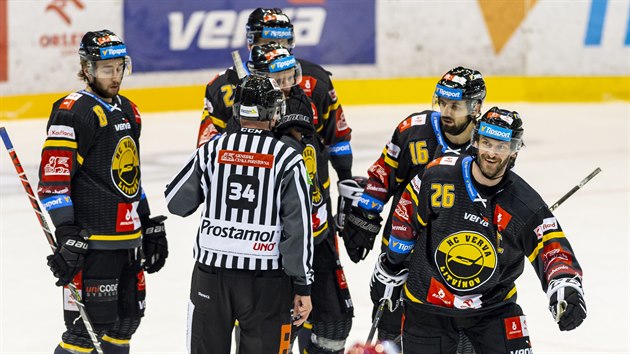 Dohrávka 50. kola hokejové extraligy: HC Ocelái Tinec - HC Verva Litvínov, 4....