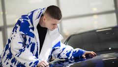 Jeden z nejúsp�n�j�ích �eských návrhá�� Jan �erný si sám navrhl auto