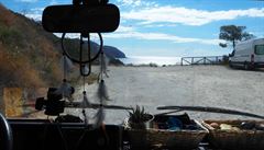 Je nás �est, u� dva roky �ijeme mimo domov. Pohodlí a jistoty m�níme za...