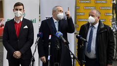 P�edseda Trikolóry Václav Klaus mlad�í (uprost�ed), �éf Svobodných Libor...