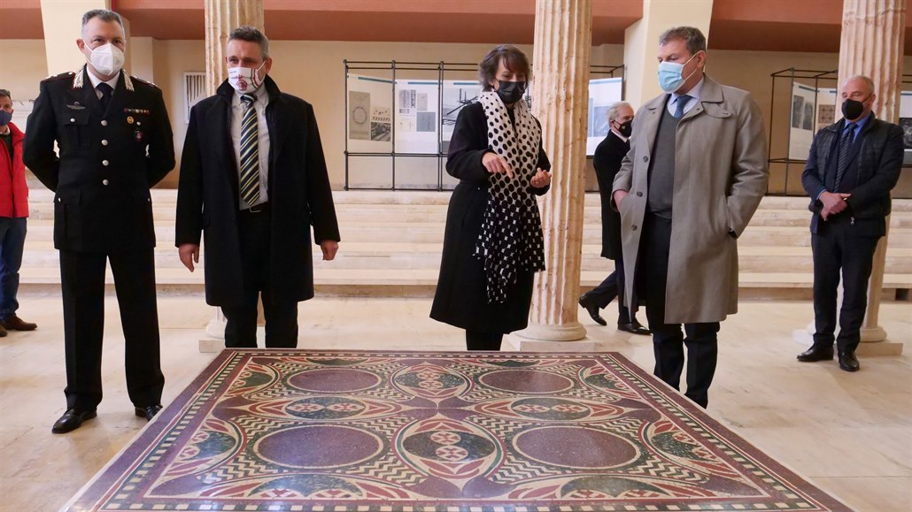 Do Říma se po 70 letech vrátila vzácná mozaika z dob Caliguly