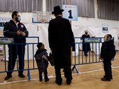 Rodiny tzv. Charedim, tedy p�íslu�ník� nejortodoxn�j�í odno�e judaismu, �ekají...