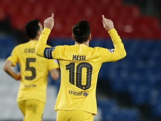 Lionel Messi slav branku proti PSG.