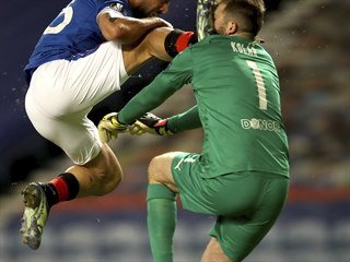 Rangers vs. Slavia: brutln zkrok Roofa na Kole.