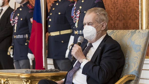 Prezident Milo� Zeman p�i jmenov�n� p�edsedkyn� AV �R.
