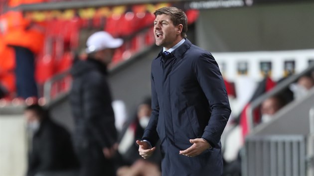 Trenér Rangers Steven Gerrard.