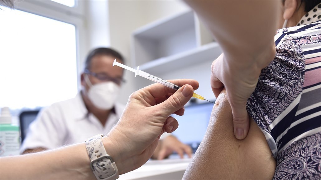 V Luhačovicích na Zlínsku začalo očkovat.
