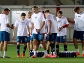 Fotbalisté Norska protestovali nápisy na triku