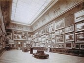 Císaský sál. Fotografie z roku 1896 zachycuje sál s umním 19. století, tedy s...