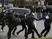 Podle policie bylo bhem protestu v ulicích Kasselu nkolik tisíc lidí.