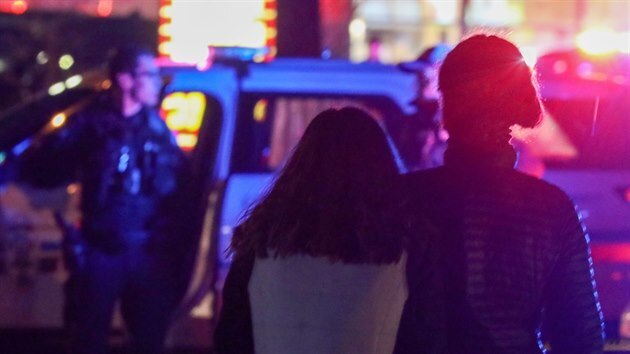 Policejn� z�sah na m�st� st�elby v Coloradu.