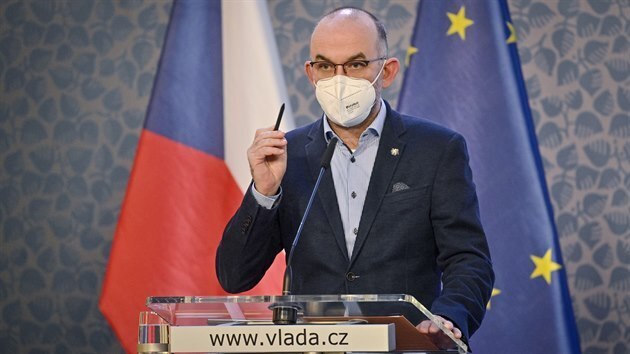 Ministr zdravotnictví Jan Blatný (za ANO) vystoupil 22. bezna 2021 v Praze na...