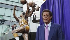 Do basketbalovho nebe odeel Elgin Baylor, jeden z prvnch slavnch ernoskch hr v NBA