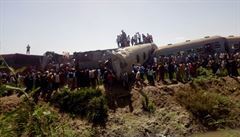 Pi vlakovm netst v Egypt zahynulo 32 lid. Dalch 164 cestujcch je zrannch