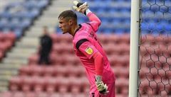 Josef Bursik vychytal v t�to sezon� sedm �ist�ch kont.