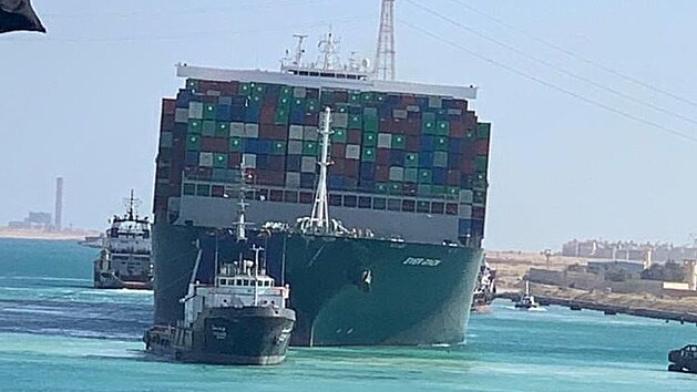 Vypro��ov�n� lodi trvalo t�m�� t�den. Nyn� je op�t v pohybu.