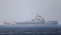 Čínská vojenská loď poblíž Tchaj-wanu.