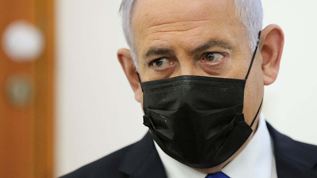 Premiér Izraele Benjamin Netanjahu během soudu ohledně korupční aféry.