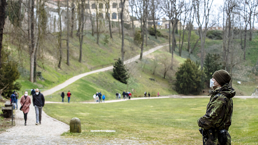 Znovu zpístupnné parky u Praského hradu.